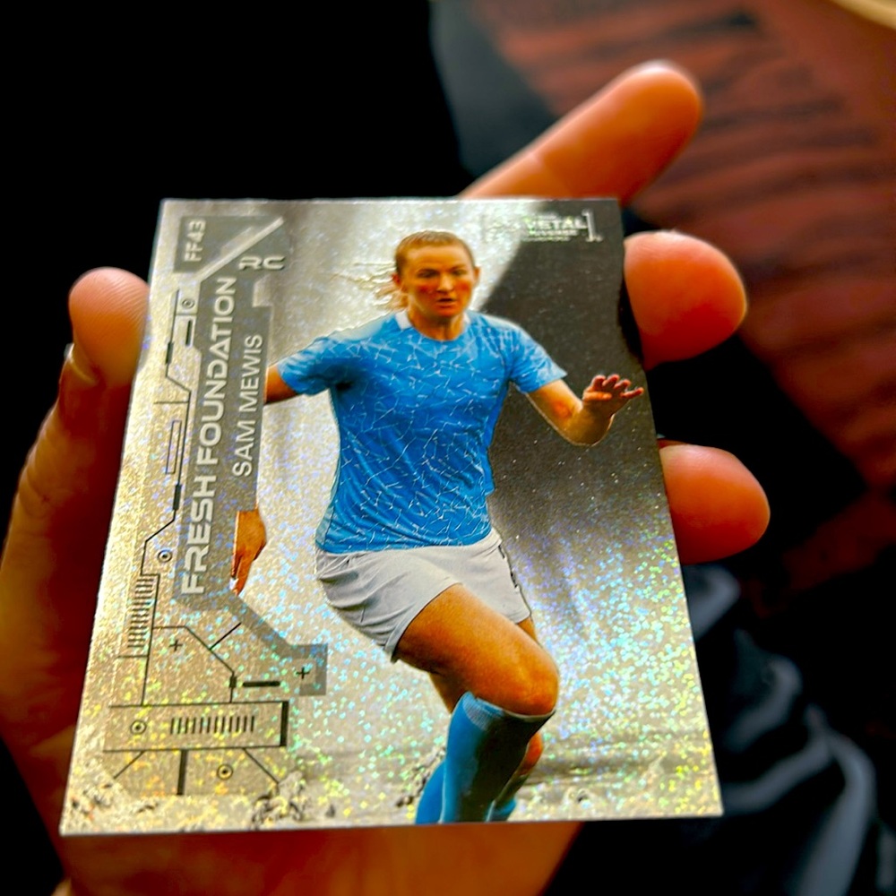Sam Mewis 2023 Metal Universe Champions silver dots /299, Women’s Soccer legend